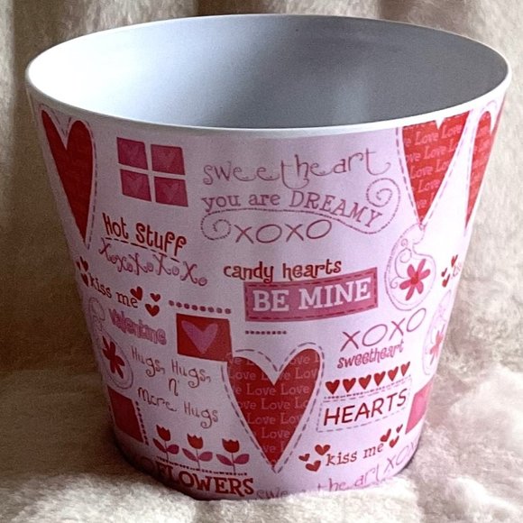 Burton & Burton Love Note Container - Picture 1 of 3